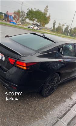 نيسان ألتيما